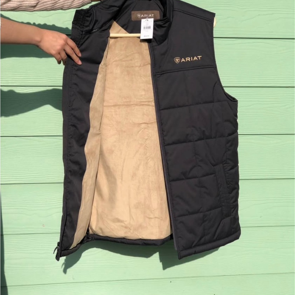 Ariat Black Quilted Men’s Vest with Tan Interior